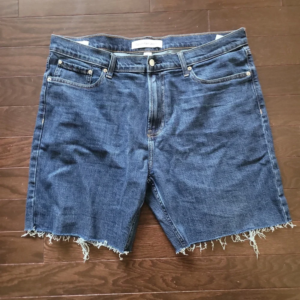 Calvin Klein Jeans Shorts - Picture 1 of 6